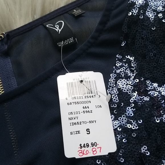 Dress - Picture 3 of 3